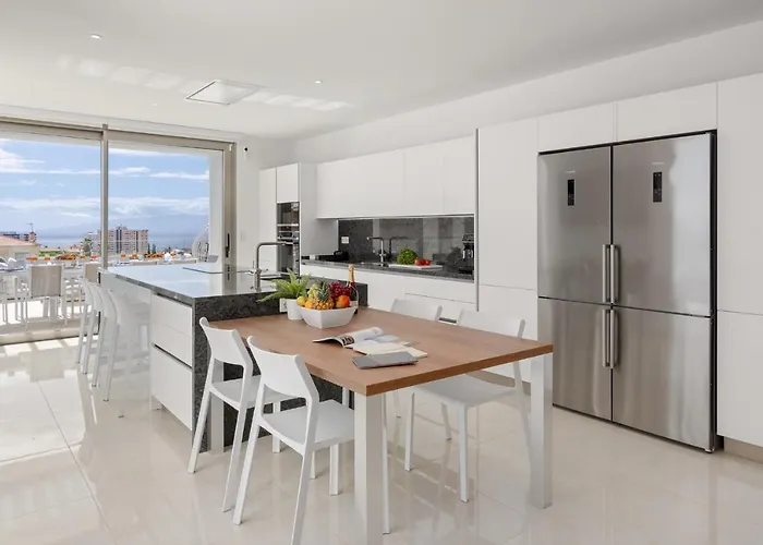 Karat Royal White Вилла Адехе