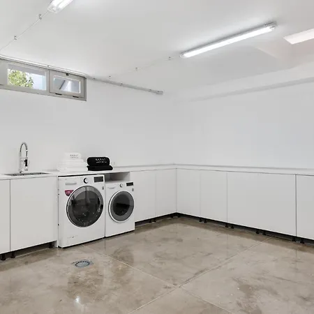 Karat Royal White Costa Adeje