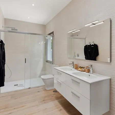 Karat Royal White Vila