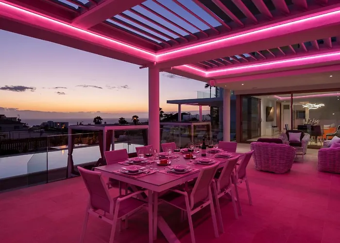 וילה Karat Royal White